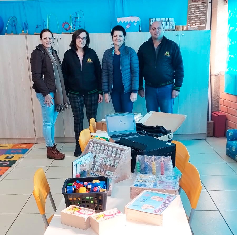Secretaria Municipal de Educação e Cultura adquire novos materiais para Sala de Recursos