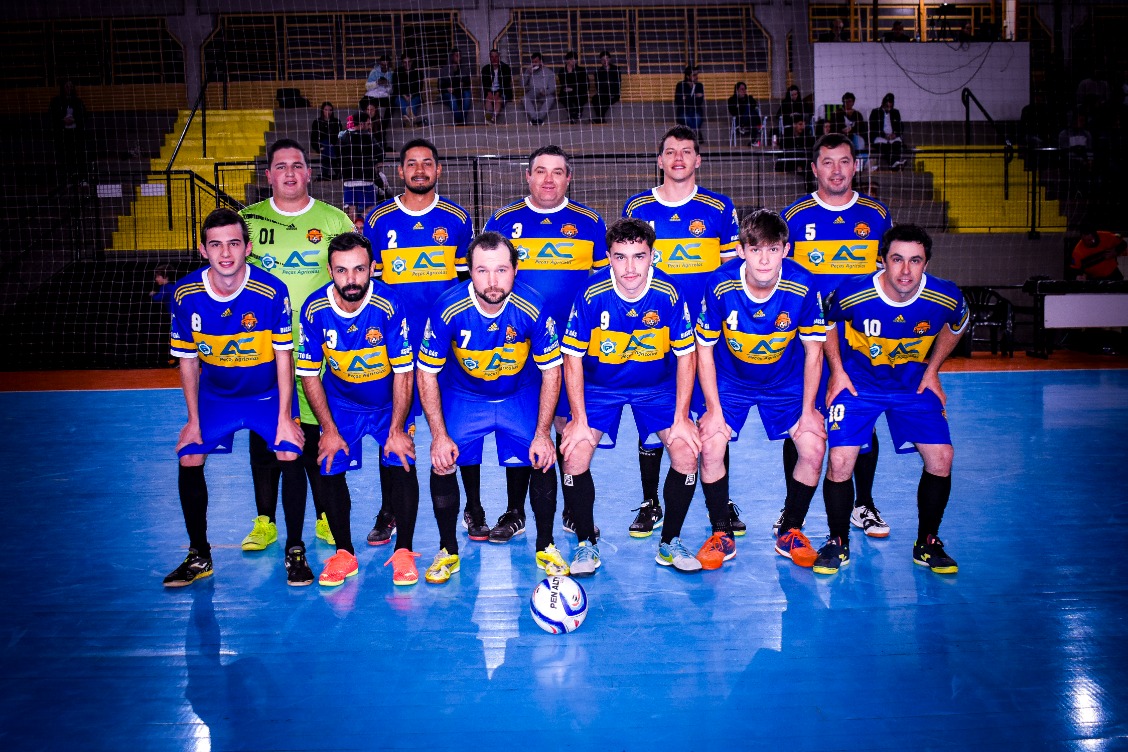 Campeonato Municipal de Futsal de Vila Lângaro começa com grande público ??